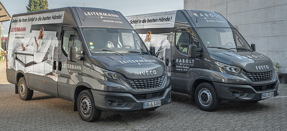 Lieferwagen Auslieferung Montage Aufbau
